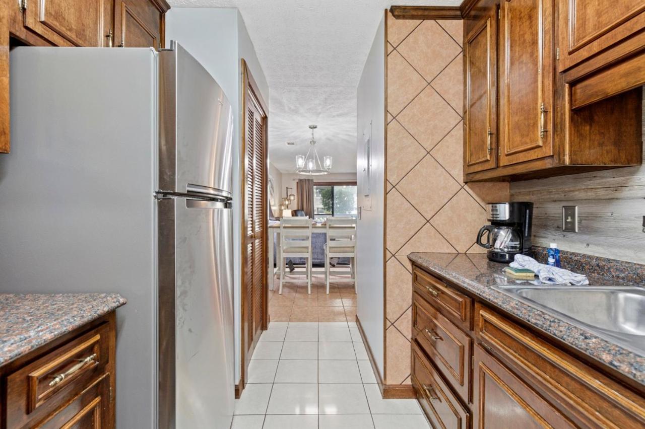 Spacious Modern Condo - 1St Floor - One Block To The Beach Myrtle Beach Esterno foto