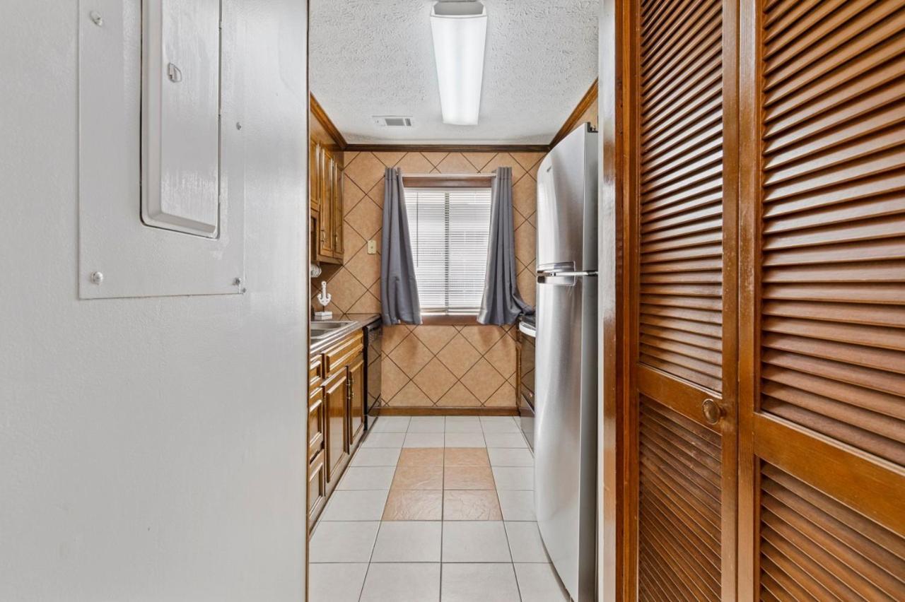 Spacious Modern Condo - 1St Floor - One Block To The Beach Myrtle Beach Esterno foto